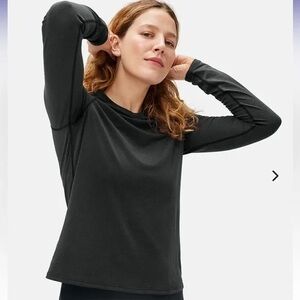 NWOT Outdoor Voices Thinkfast Mesh long sleeved running tee LARGE